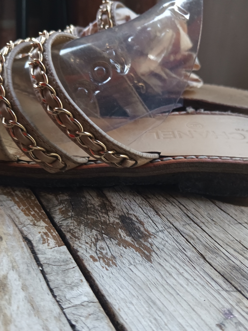 Vintage Beige Chain-Trim Slide Sandals - Women - Picture 4 of 7